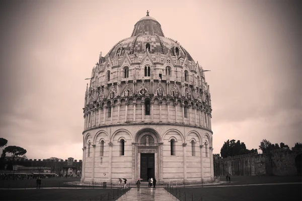 Pisa, el Baptisterio — Foto de Stock