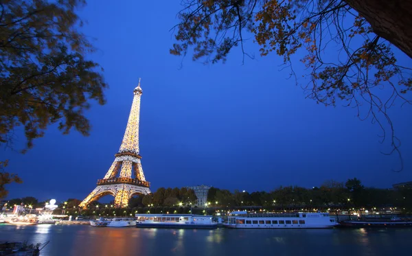 Eiffel Tower by night — Stock Photo, Image