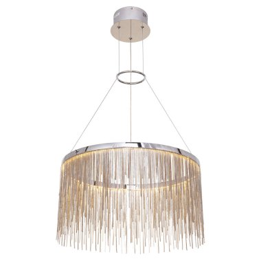 Beyaz arkaplanda izole edilmiş klasik tarzda avize