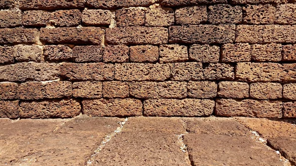 Stare kamienne ściany i podłogi — Zdjęcie stockowe