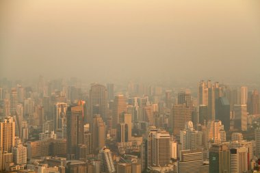 Büyük şehirde puslu gündoğumu, Bangkok, Tayland
