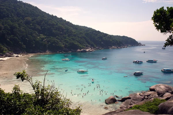 Isla Similan Grupo vista pont con aguas cristalinas, Parque Nacional Similan, Phang-nga, Tailandia — Foto de Stock