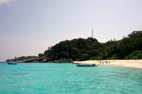 Isla Similan Grupo vista pont con aguas cristalinas, Parque Nacional Similan, Phang-nga, Tailandia — Foto de Stock