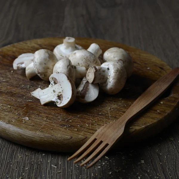 Funghi sul tavolo — Foto Stock