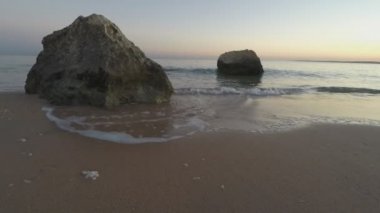 Okyanustaki dalgalar.