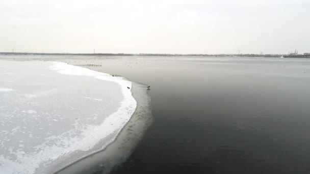 江中的雪 — 图库视频影像