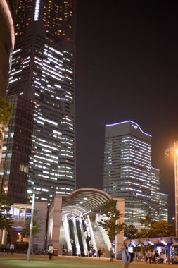 Minato Mirai, Yokohama, Japonya gece panoramik manzaralı