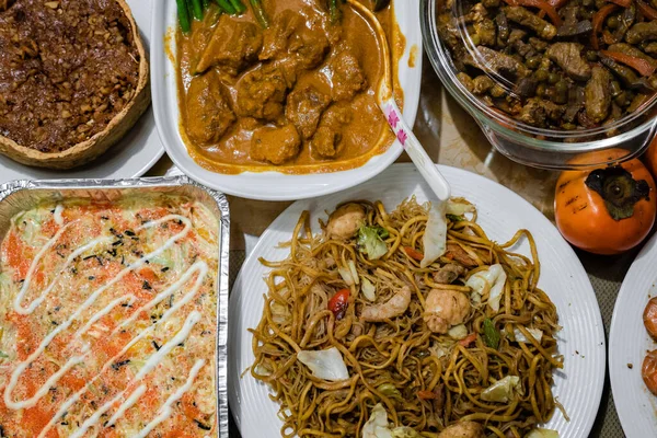 Comida Deliciosa Mesa Para Uma Refeição Sumptuosa — Fotografia de Stock