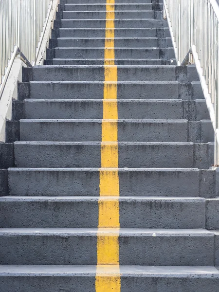 Escadas de passarela para pedestres — Fotografia de Stock