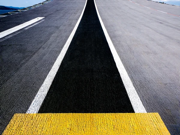 Pista ou pista levam ao alvo — Fotografia de Stock