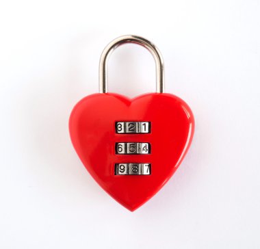 Şifreli kilit kırmızı kalp shap