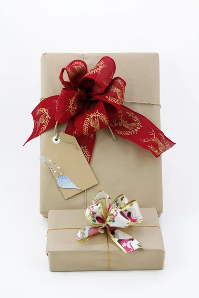 선물 상자, 흰색 배경에서 분리 — 스톡 사진