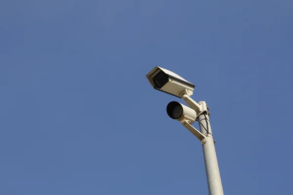 Câmera de segurança para vigilância por vídeo — Fotografia de Stock