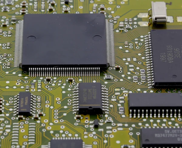 微芯片在主板上，电子元器件 — 图库照片