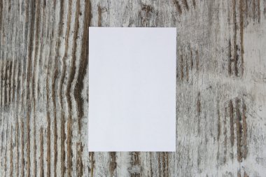 Ahşap arka plan beyaz boş kağıda