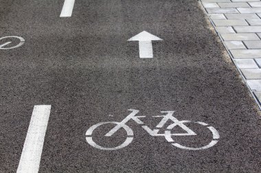Bisiklet işaret içinde bir yol
