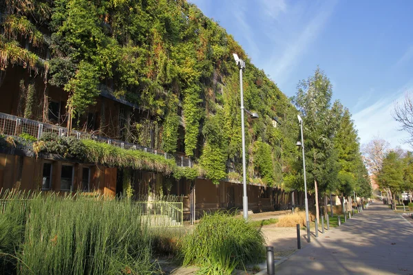 Arquitectura pública verde y sostenible — Foto de Stock