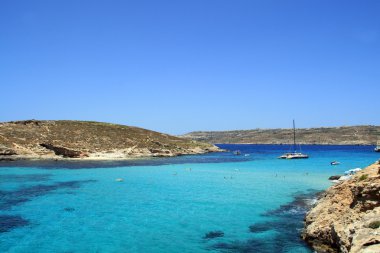 Yatlar ile Akdeniz sahil
