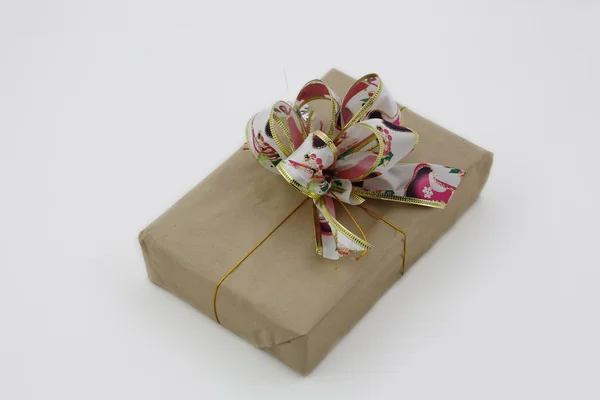 Boîte cadeau avec ruban — Photo