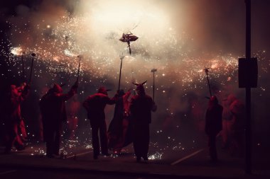 Ateşle dans