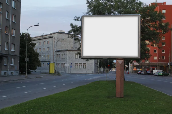 Prázdné billboard na ulici — Stock fotografie