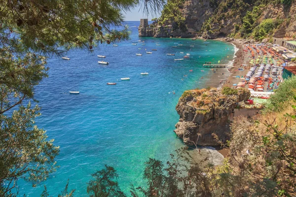 Escapade estivale : Côte amalfitaine (Costiera Amalfitana) .Les meilleures plages d'Italie : Positano bord de mer (Campanie ). — Photo