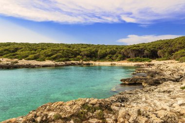 Yaz kaçağı. Salento sahili: Bay Porto Selvaggio. (Lecce.) - İtalya (Apulia) -