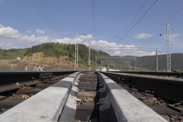 A vasút, a hegyekben — Stock Fotó