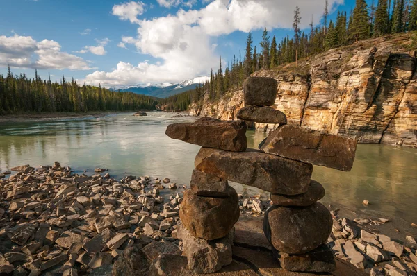 Athabasca River Inukshuk — Stock Photo, Image