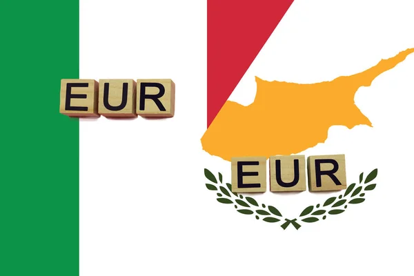 意大利和塞浦路斯货币代码以国旗为背景 国际汇款概念 — 图库照片