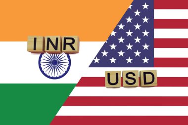 Hindistan ve ABD para birimi kodları ulusal bayraklar üzerinde. Uluslararası para transferi kavramı