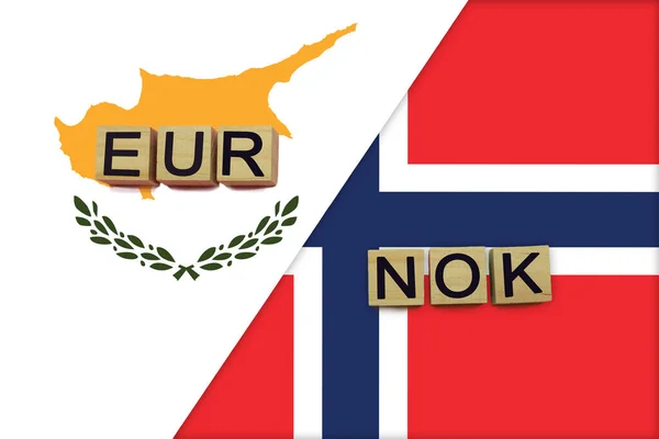 塞浦路斯和挪威的货币代码以国旗为背景 国际汇款概念 — 图库照片