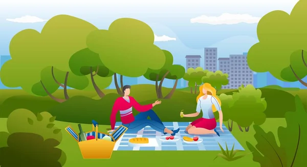 Picnic nel parco, illustrazione vettoriale, felice giovane coppia uomo donna personaggio mangiare cibo in estate natura, tempo libero all'aperto all'erba insieme. — Vettoriale Stock