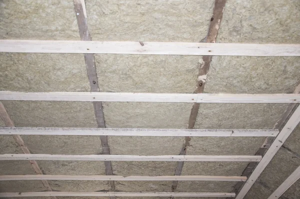 Warmte Isolatie Een Nieuw Huis Met Minerale Wol Hout — Stockfoto
