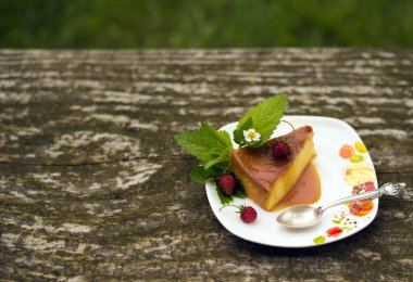 Börek krem karamelli tatlı