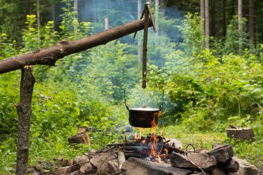 pişirme kazanı içinde