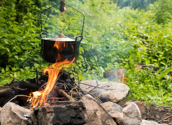 Cozinhar em caldeirão — Fotografia de Stock