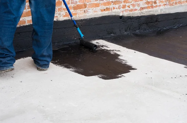 Priming concrete screed — Stock Photo, Image