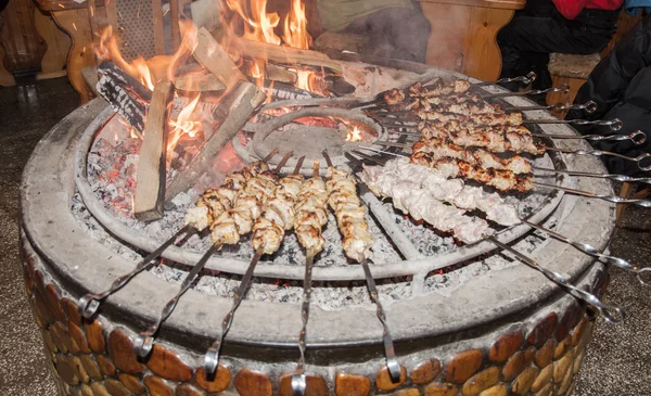 alev üzerinde ızgara Kuzu kebaplar