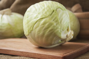 lahana ahşap oyun tahtası üzerinde bir arka plan Sivas'tan, çuval bezi