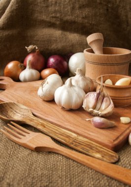 Yönetim Kurulu, Sivas'tan üzerinde yakın çekim kesme üzerinde sarımsak. çuval bezi arka plan