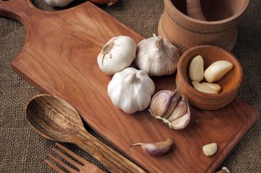 Yönetim Kurulu, Sivas'tan üzerinde yakın çekim kesme üzerinde sarımsak. çuval bezi arka plan