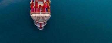 Deniz, küresel ticari lojistik ve küresel ticaret taşımacılığı konteyner gemisi, konteyner gemisi, konteyner gemisi nakliyat ithalat ihracat lojistik tedarik zinciri.