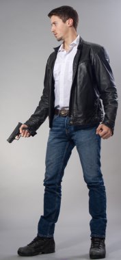 Çağdaş gerilim Tema