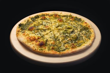 Ahşap daire üzerinde pizza