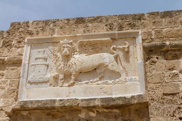 Скульптура крылатого льва Святого Марка в Фамагусте, Кипр — стоковое фото