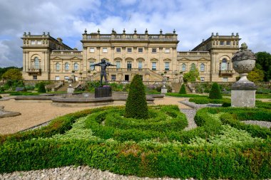 Harewood House Harrogate 18. yüzyıl görkemli evi İngiltere 'de Leeds yakınlarında Batı Yorkshire' da.