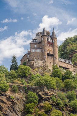 Katz Castle yukarıda St.Goarhausen Ren Vadisi, Almanya