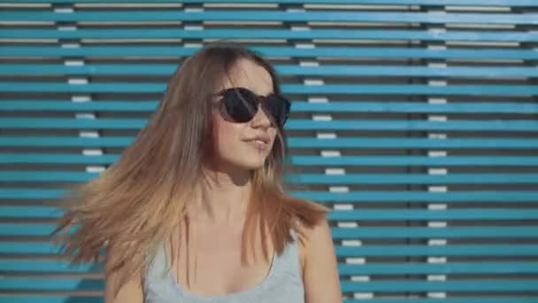 Beleza jovem mulher retrato sorriso — Vídeo de Stock