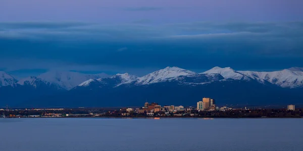 Zachód słońca panoramę Anchorage — Zdjęcie stockowe